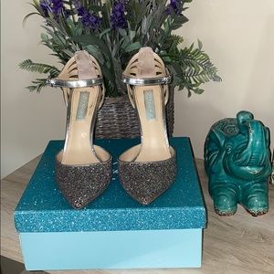 Blue by Betsy Johnson size 8.5 heels 👠